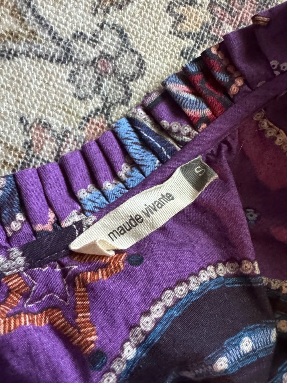 Maude Vivante Ashely Top in Purple Sparkle Paisley Blouse Size Small - Picture 5 of 6